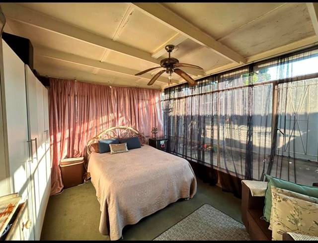 3 BEDROOM HOUSE FOR SALE IN BRENTHURST